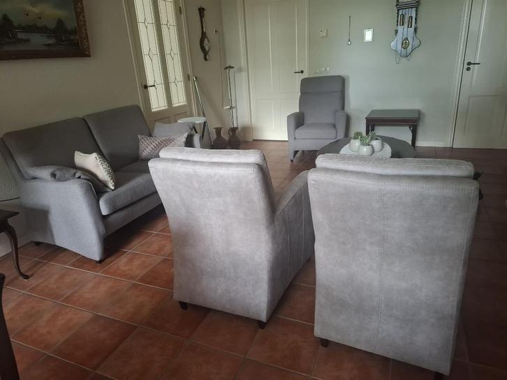 Zitgroep / zitcombinatie taupe, Huis en Inrichting, Banken | Complete zithoeken, Zo goed als nieuw, Stof, Ophalen