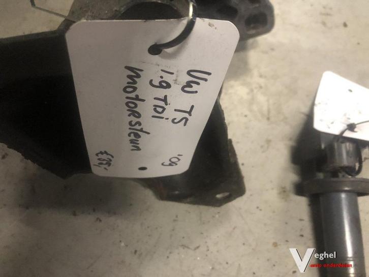 Vw transporter T5 1.9 tdi 2009 Motorsteun, Auto-onderdelen, Motor en Toebehoren, Gebruikt, Ophalen of Verzenden