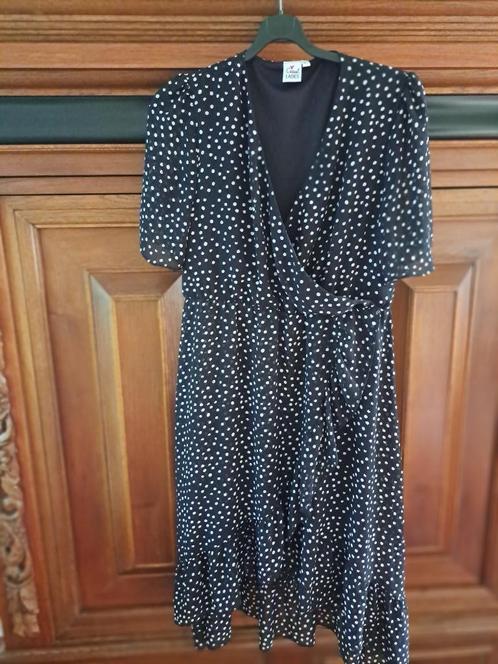Jurk, Kleding | Dames, Jurken, Nieuw, Maat 42/44 (L), Zwart, Onder de knie, Ophalen of Verzenden