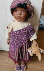 Prachtige donkere bruine pop, Verzamelen, Poppen, Ophalen of Verzenden, Zo goed als nieuw, Pop