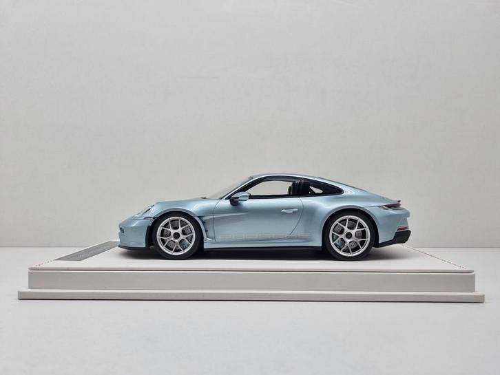 Ivy Merit
Porsche 911 (992) S/T
1/15 1:18 Nieuw, Hobby en Vrije tijd, Modelauto's | 1:18, Nieuw, Auto, Ophalen of Verzenden