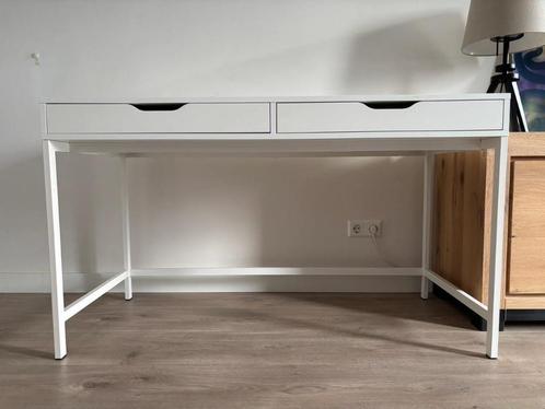 Wit bureau/werkplek (lengte: 131 cm, breedte: 60 cm, hoogte:, Huis en Inrichting, Bureaus, Gebruikt, Bureau, Ophalen