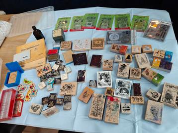 Heleboel stempels en stempelkussens o.a. kerst, Disney,juf beschikbaar voor biedingen