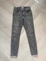 Bijna nieuwe skinny spijkerbroek van Only mt M/32, Kleding | Dames, Only, Ophalen of Verzenden, Zo goed als nieuw, W30 - W32 (confectie 38/40)
