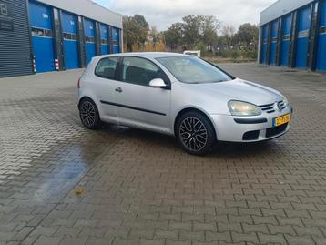 Volkswagen Golf 1.6 16V 2004 nieuwe apk! beschikbaar voor biedingen