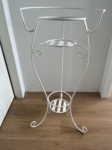 Shantala badstandaard tummy tub beschikbaar voor biedingen