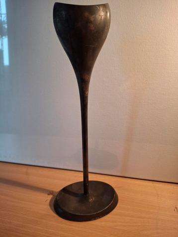 Vintage Metalen Kandelaar beschikbaar voor biedingen