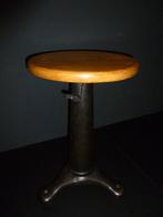 Prachtige vintage gietijzeren bijzettafel kruk tabouret, Huis en Inrichting, Krukjes, Ophalen, Gebruikt, IJzer