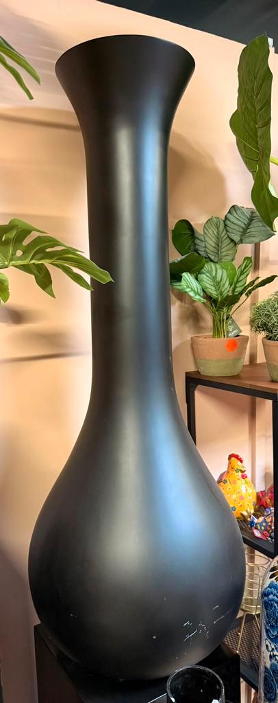 Grote zwarte design vaas – 130 cm hoog, Huis en Inrichting, Woonaccessoires | Vazen, Zo goed als nieuw, Zwart, 75 cm of meer, Ophalen