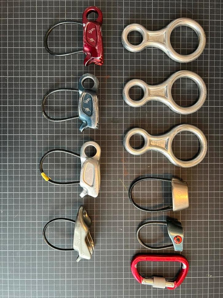 9 zekerapparaten klimmen, Sport en Fitness, Klimsport, Gebruikt, Klimsport-accessoire, Ophalen of Verzenden