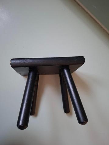 vintage zwart brocante krukje melkkruk plantentafeltje beschikbaar voor biedingen