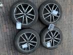 Winterband Continental 215/55 R18 te koop, Auto-onderdelen, Banden en Velgen, Ophalen, 18 inch, Banden en Velgen, Winterbanden
