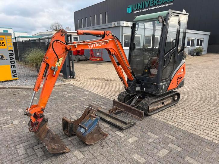 Hitachi ZX16-3 mini excavator, Zakelijke goederen, Machines en Bouw | Kranen en Graafmachines, Graafmachine