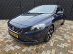 Volvo V40 1.6 T2 Momentum|TREKHAAK|ONDERHOUD TOP!|, Stof, Gebruikt, 4 cilinders, Blauw