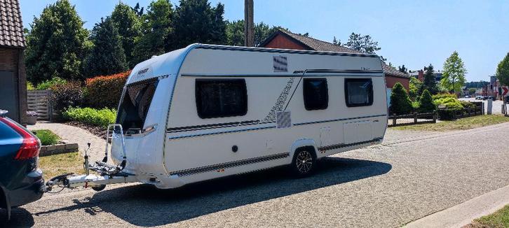 caravan Fendt 515 SGE, Caravans en Kamperen, Caravans, Particulier, tot en met 4, 1500 - 2000 kg, Treinzit, Fendt, 2 aparte bedden