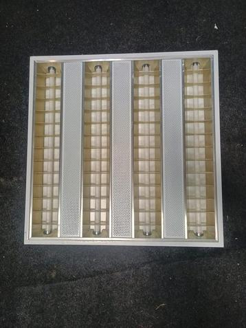 30 x Systeemplafond TL 4 lampen vierkant 67x67 cm - 14 watt beschikbaar voor biedingen