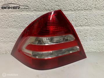 Achterlicht links Mercedes C-klasse W203 ('00-'07) beschikbaar voor biedingen