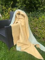 Prachtige vintage lichtgeel/ mint wollen deken 190 x 240, Huis en Inrichting, Ophalen of Verzenden