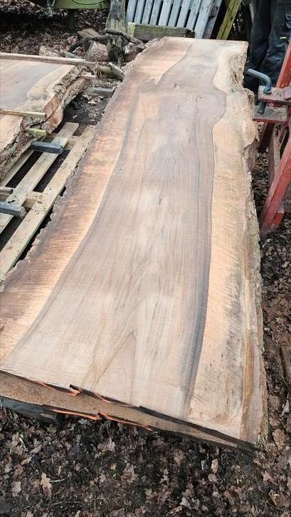 Brede walnoot schaaldelen. Lengte 2,5m. Breedte 80-90, Doe-het-zelf en Verbouw, Hout en Planken, Zo goed als nieuw, Plank, Overige houtsoorten