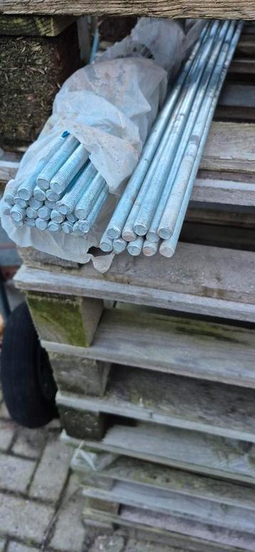 Draadstang / Draadeind M10 - 1000mm beschikbaar voor biedingen