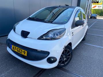Peugeot 107 1.0-12V XR / APK / AIRCO / DAK / SPORT STOEL / V beschikbaar voor biedingen