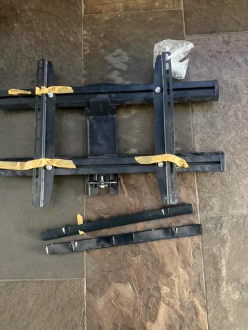 Tv beugel beschikbaar voor biedingen