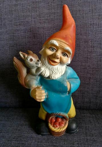ZEHO tuinkabouter uit 1978 met eekhoorn! beschikbaar voor biedingen
