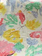 Vintage lap stof wit met abstracte figuren lijkt op tulpen, 30 tot 120 cm, 30 tot 200 cm, Ophalen of Verzenden, Wit