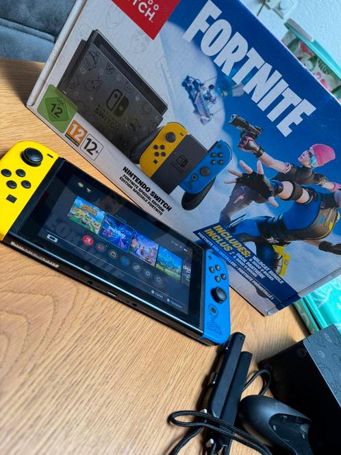 Switch Fortnite Special Edition, Spelcomputers en Games, Spelcomputers | Nintendo Switch, Zo goed als nieuw, Switch 2019 Upgrade