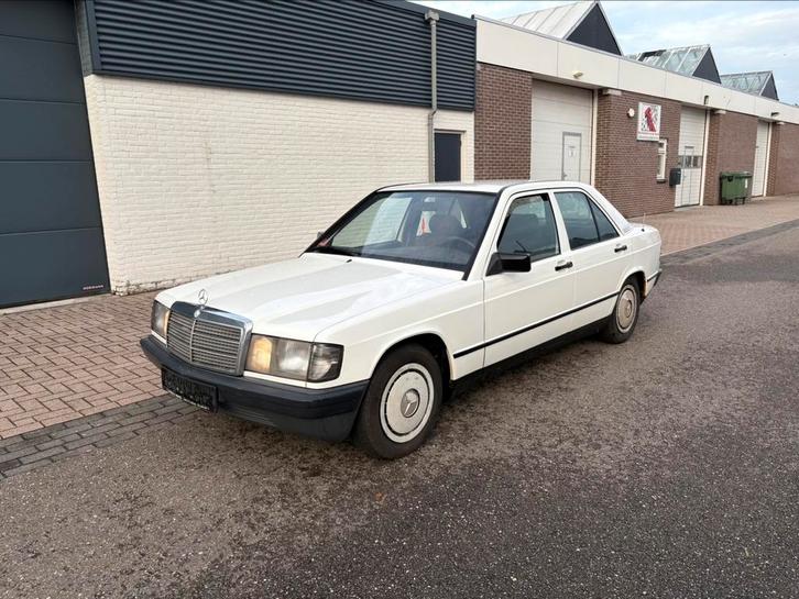 Mercedes 190 DIESEL OLDTIMER BELASTINGVRIJ, Auto's, Mercedes-Benz, Particulier, 190-Serie, Diesel, Euro 6, Sedan, Handgeschakeld