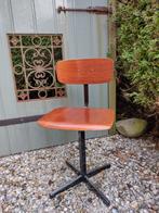 Vintage schoolstoeltje, Huis en Inrichting, Stoelen, Ophalen, Zo goed als nieuw, Metaal, Eén
