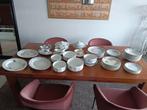 Compleet servies blauw en wit Frans aardewerk., Ophalen