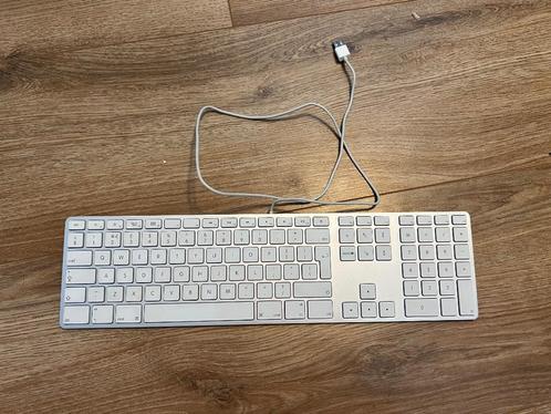 Apple Mac Magic Keyboard USB met numeriek deel A1243, Computers en Software, Toetsenborden, Zo goed als nieuw, Ophalen of Verzenden