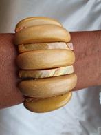 Nieuwe armband van houten en parelmoer schelpen, Ophalen of Verzenden, Nieuw, Overige kleuren, Hout