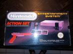 Nintendo nes in orginele doos, Spelcomputers en Games, Spelcomputers | Nintendo NES, Ophalen of Verzenden, Gebruikt, Met 2 controllers
