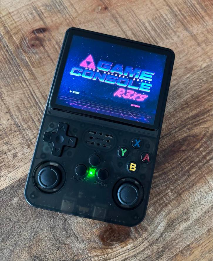 R36S Retro Game Console incl games - Zo Goed Als Nieuw!, Spelcomputers en Games, Spelcomputers | Overige, Zo goed als nieuw, Ophalen of Verzenden