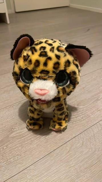 Talking Leopard that also eats (plastic food included) beschikbaar voor biedingen