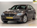 BMW 5-serie 535xi High Executive|NAP|Trekhaak|HUD|E-stoel|Ca, Auto's, BMW, Euro 5, Gebruikt, Vierwielaandrijving, 1740 kg