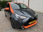 Toyota Aygo 1.0 VVT-i x-JBL 1e-EIG.NEW-APK.CLIMA.NAVI.CAM.NA, Voorwielaandrijving, Stof, Gebruikt, 4 stoelen