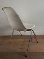Charles & Ray Eames Vitra Stoel, Huis en Inrichting, Stoelen, Ophalen, Kunststof, Gebruikt, Wit