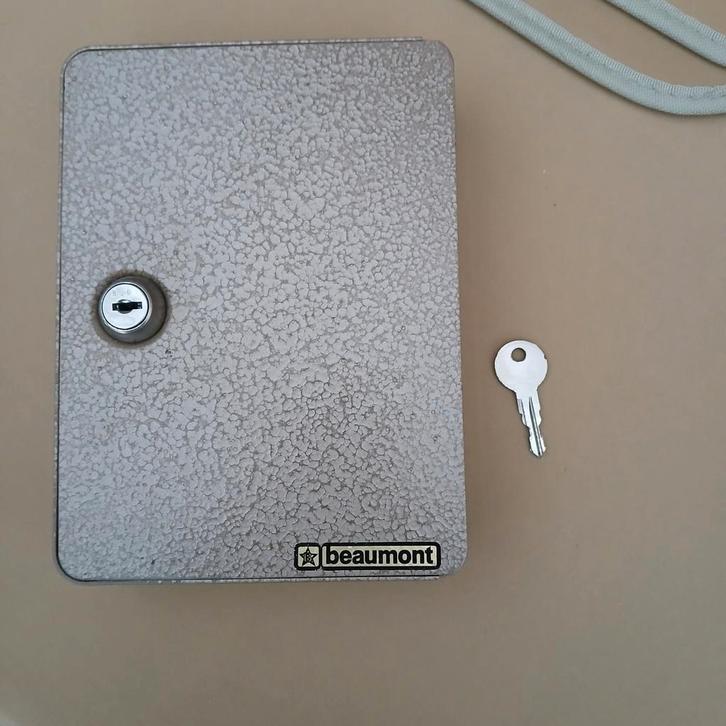 Sleutelkluis Beaumont met Sleutel, Huis en Inrichting, Kasten | Lockerkasten, Zo goed als nieuw, Ophalen of Verzenden