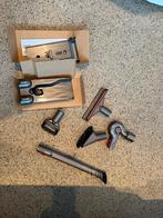 Dyson opzetstukken + wandbeugel, Stofzuiger, Nieuw, Ophalen of Verzenden, Minder dan 1200 watt