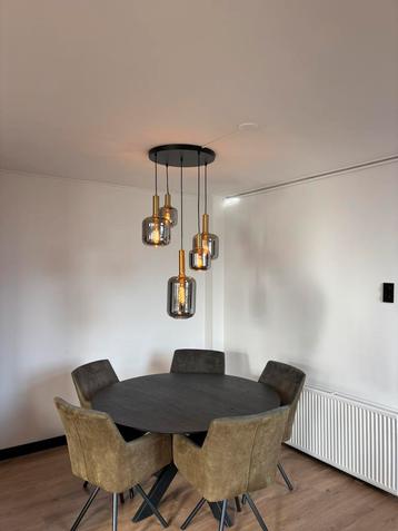 Moderne hanglamp met smoke-glas en goud beschikbaar voor biedingen