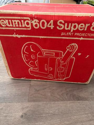 film projector , film camera , projectie scherm  beschikbaar voor biedingen