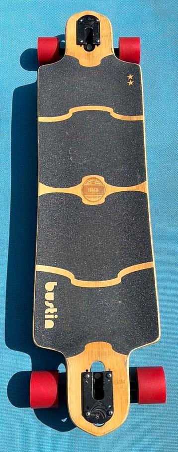 Bustin longboard montage/aangeschaft bij Dumspstijl H’wijk beschikbaar voor biedingen
