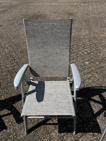 Tuinstoel  beschikbaar voor biedingen