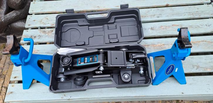 Datona Autokrik 2T + Assteunen 3T, Auto diversen, Krikken, Gebruikt, Garagekrik, Hydraulisch, Ophalen