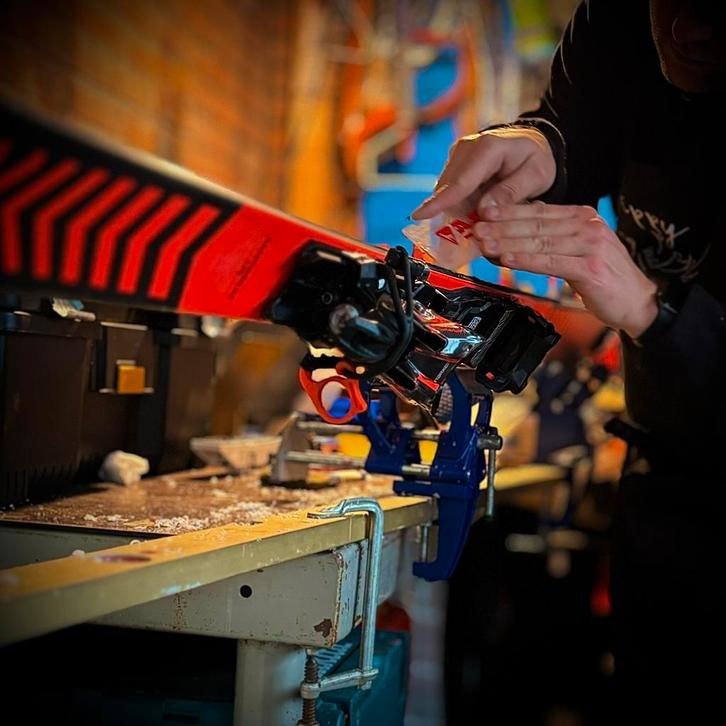 Ski onderhoud waxen slijpen tuning, Sport en Fitness, Skiën en Langlaufen, Nieuw, Ski's, Overige merken, 160 tot 180 cm, Ophalen