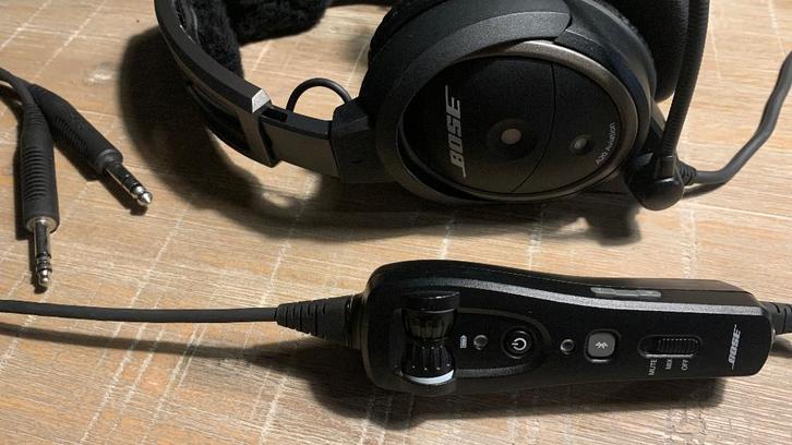 Bose A20 headset GA twin plug Bluetooth, Verzamelen, Luchtvaart en Vliegtuigspotten, Zo goed als nieuw, Overige typen, Ophalen of Verzenden