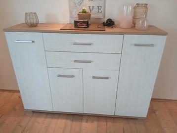 Dressoir 170cm  beschikbaar voor biedingen